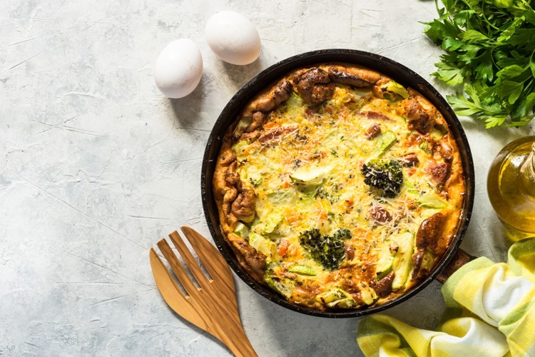 Frittata se špenátem a houbami